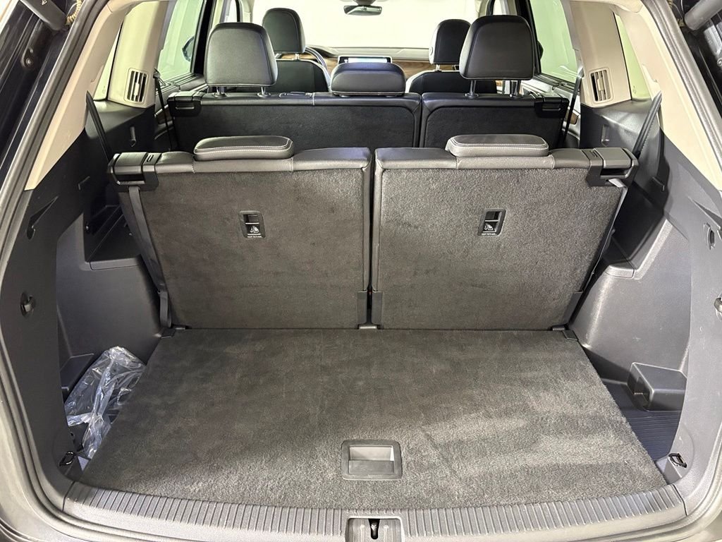 Used 2025 Volkswagen Atlas SE FWD image 37