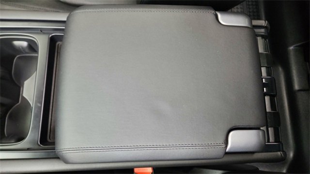 Used 2024 Land Rover Defender 110 S image 50