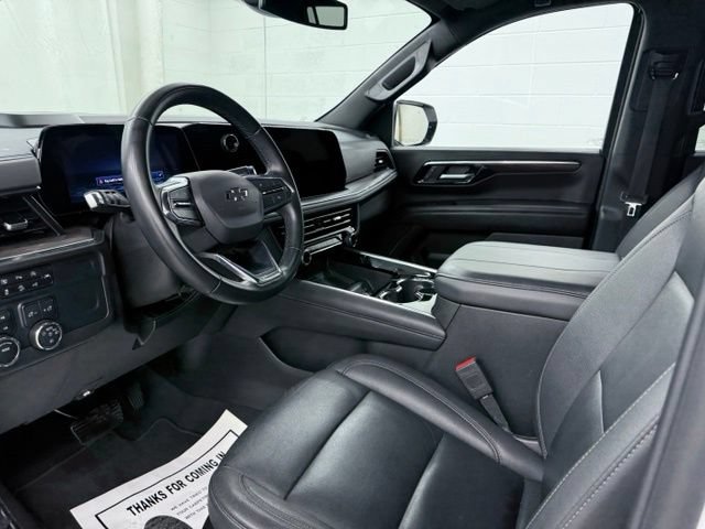 Used 2025 Chevrolet Suburban Z71 AWD/4WD image 18