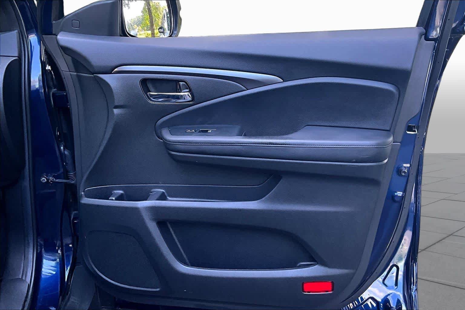 Certified 2022 Honda Pilot Sport image 22