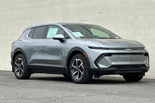 New 2026 Chevrolet Equinox EV LT FWD image 2