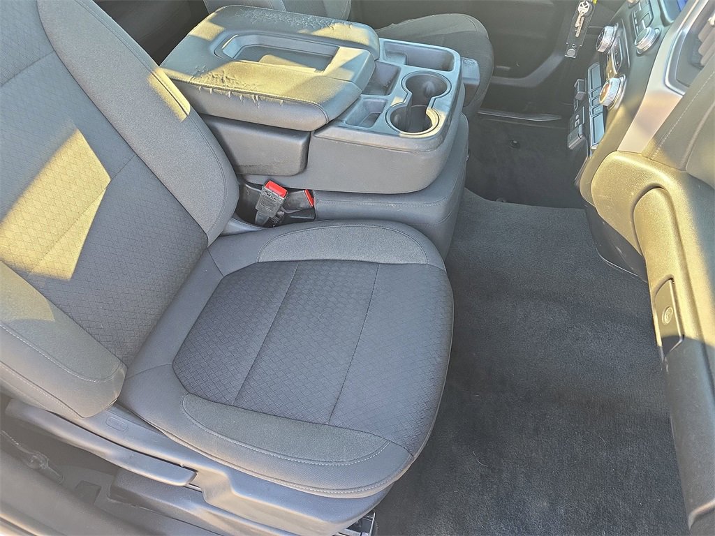 Used 2022 GMC Sierra 2500 SLE w/ Gooseneck/5TH Wheel Package image 10