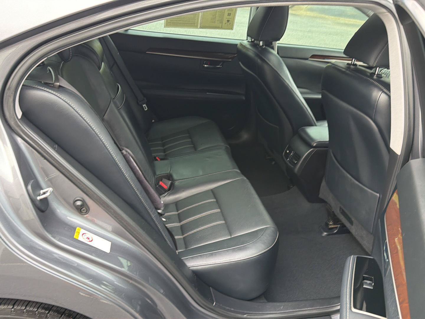 Used 2018 Lexus ES 350 w/ Luxury Package w/Wood Trim FWD image 13