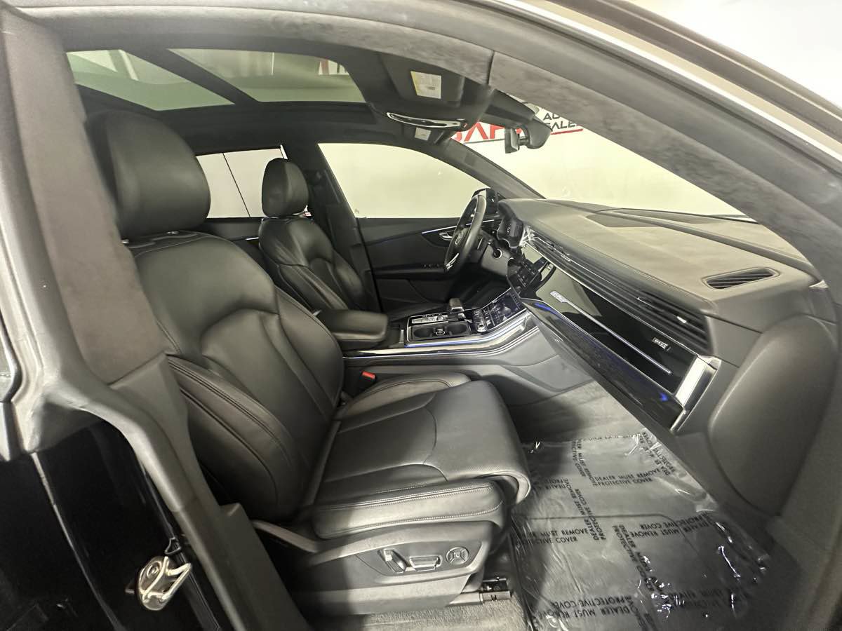 Used 2019 Audi Q8 Prestige AWD/4WD image 28