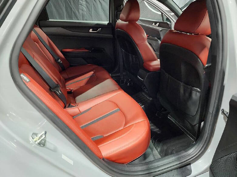 Used 2024 Kia K5 GT-Line w/ GT-Line Premium Package image 11