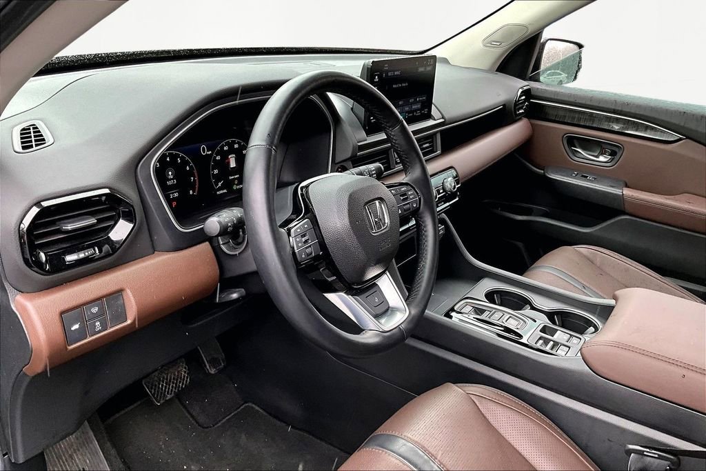 Certified 2025 Honda Pilot Elite image 12