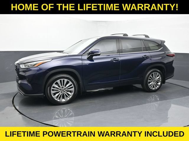 Used 2025 Toyota Highlander Platinum AWD/4WD image 3