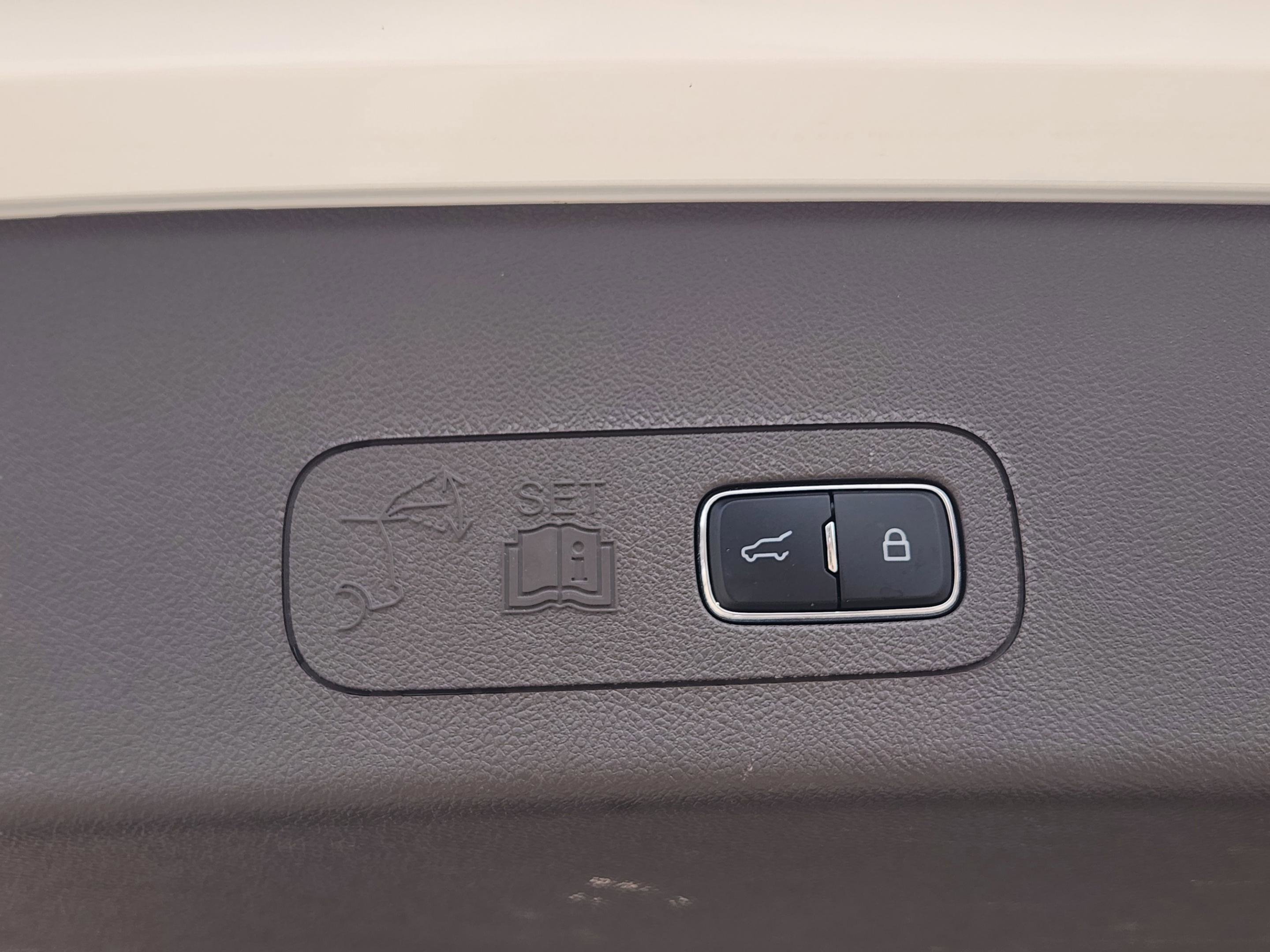 Used 2023 Lincoln Aviator Reserve w/ Equipment Group 201A image 34