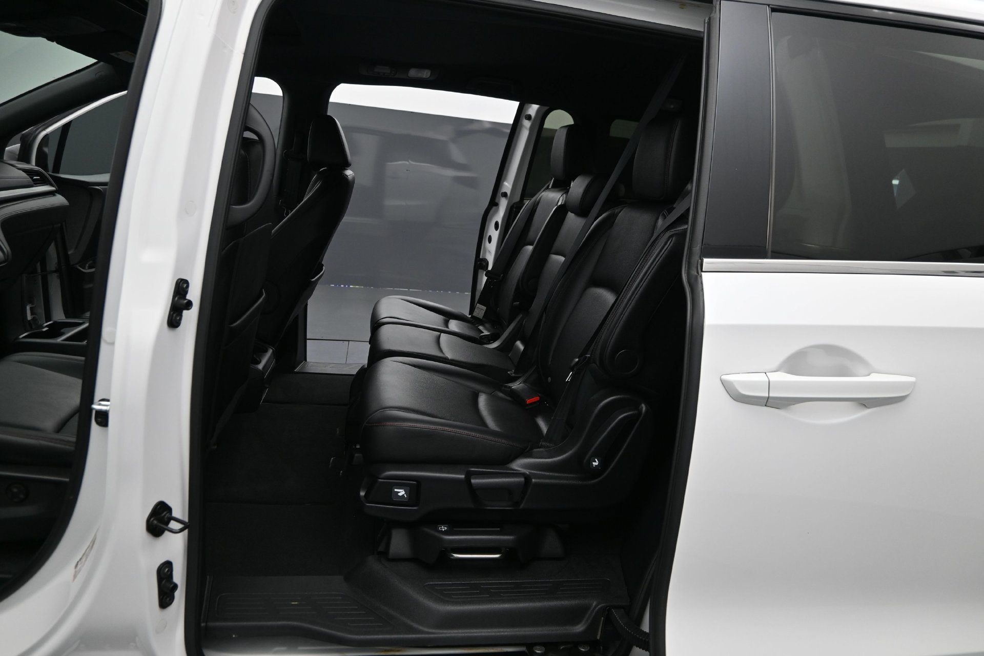 Used 2024 Honda Odyssey Sport image 12