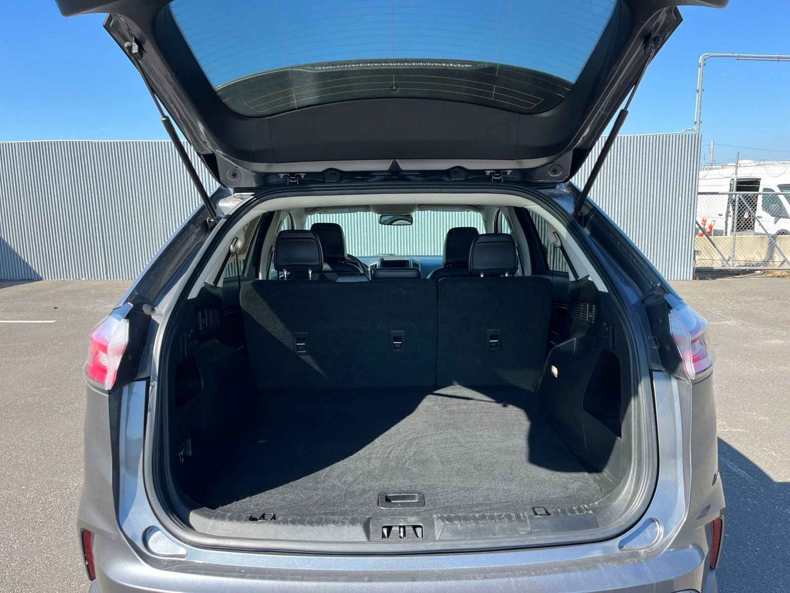 Used 2024 Ford Edge SEL image 31