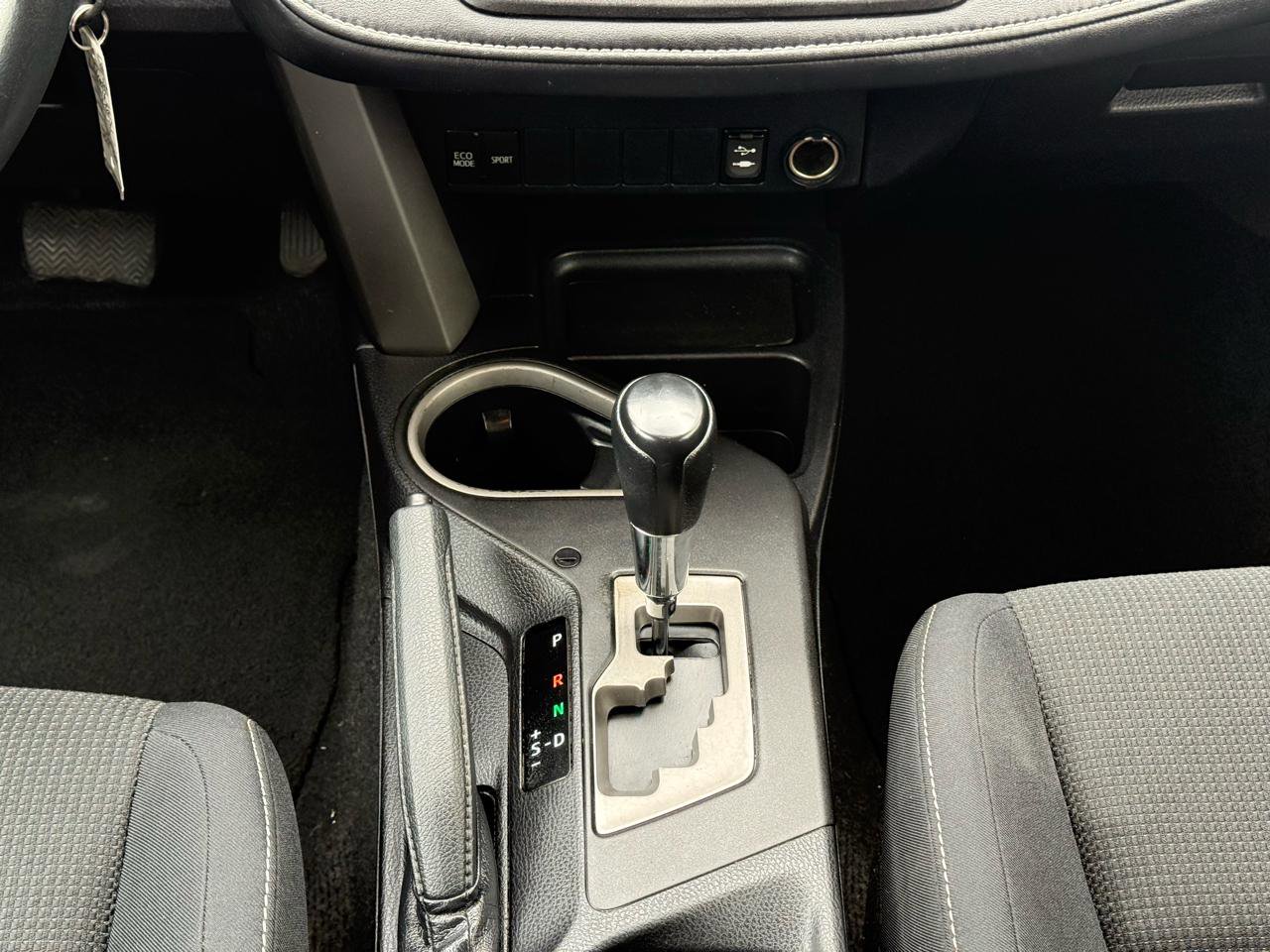 Used 2016 Toyota RAV4 XLE AWD/4WD image 25