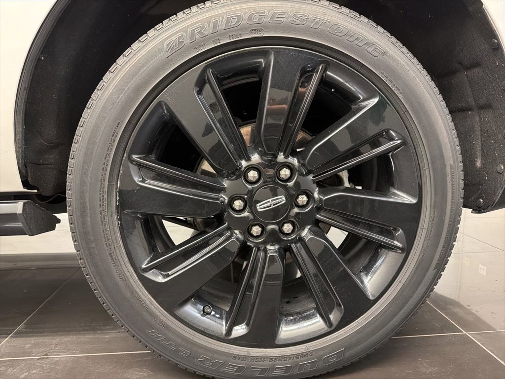 Certified 2023 Lincoln Navigator Reserve AWD/4WD image 7