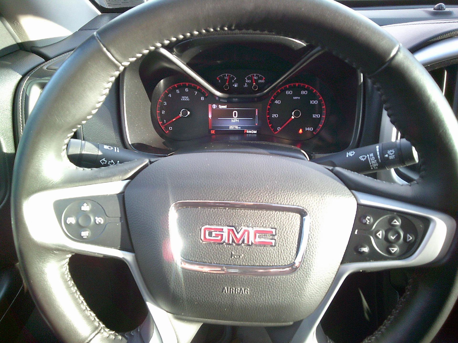 Used 2016 GMC Canyon SLE w/ SLE Convenience Package image 15