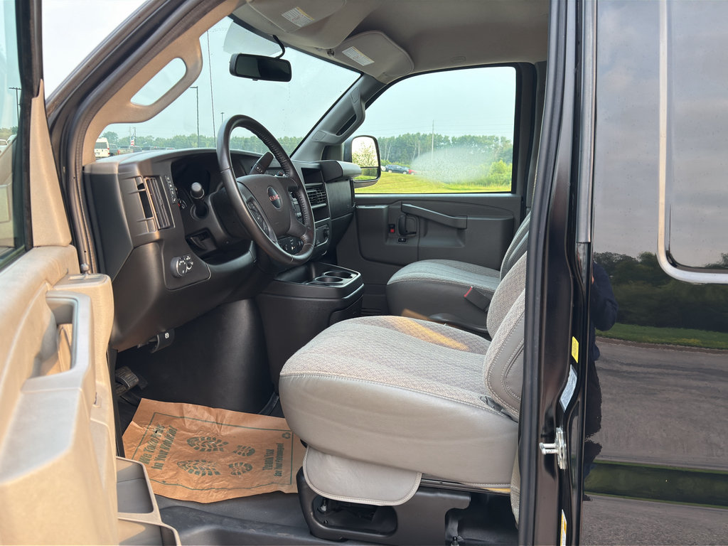 Used 2023 GMC Savana 3500 Extended w/ Driver Convenience Package RWD image 13