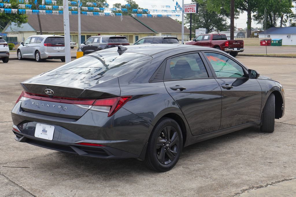 Used 2022 Hyundai Elantra SEL image 20