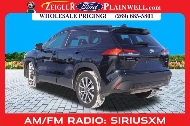 Used 2023 Toyota Corolla Cross XLE w/ Convenience Package image 2