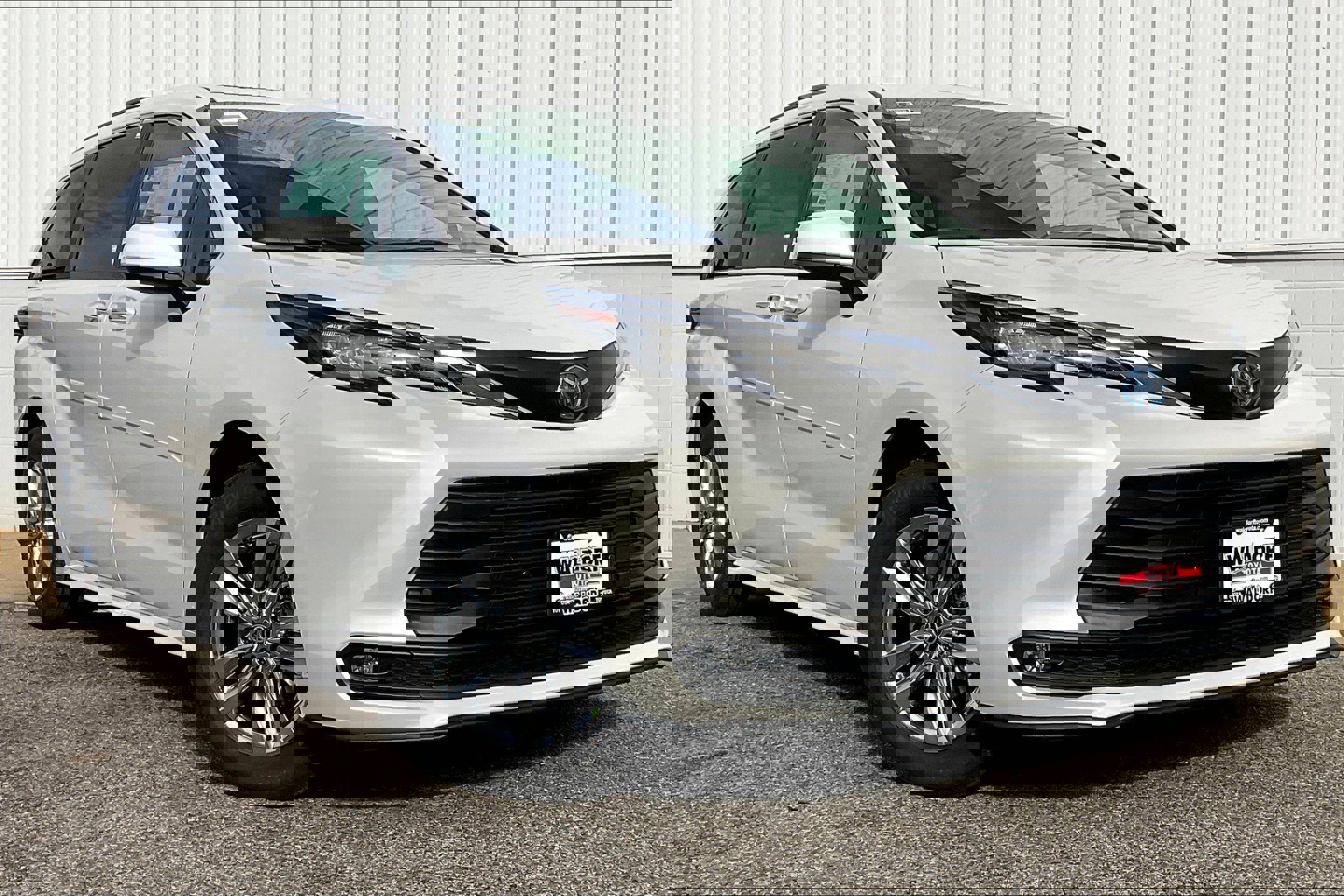 New 2025 Toyota Sienna XLE