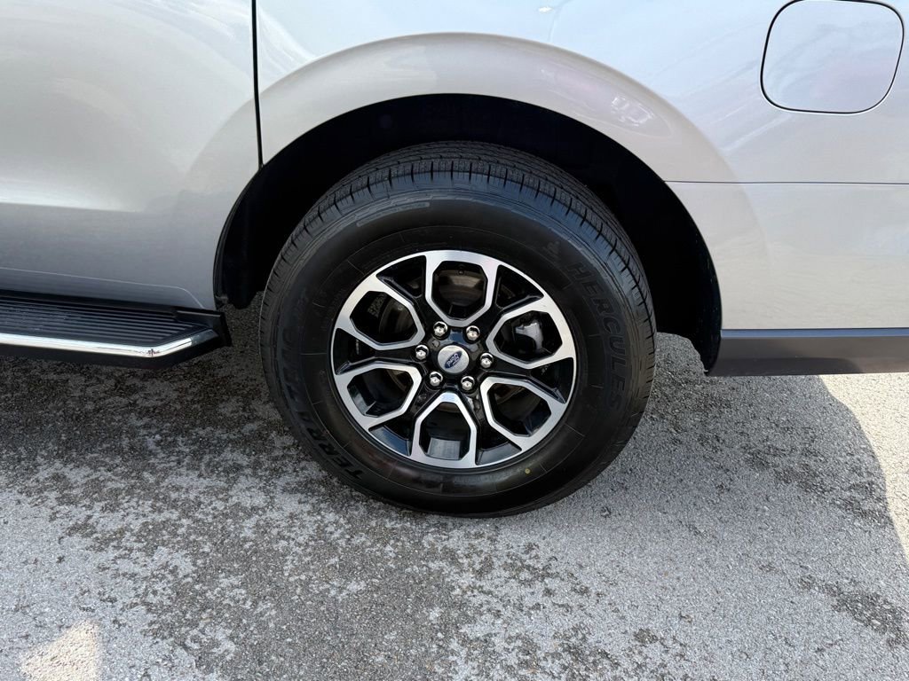 Used 2023 Ford Expedition Max XLT image 40