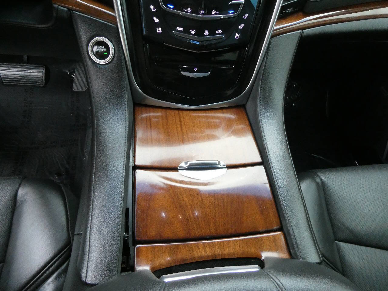 Used 2015 Cadillac Escalade ESV Luxury image 19