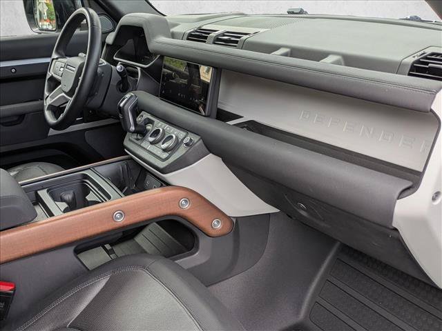 Used 2023 Land Rover Defender 110 X-Dynamic SE AWD/4WD image 23
