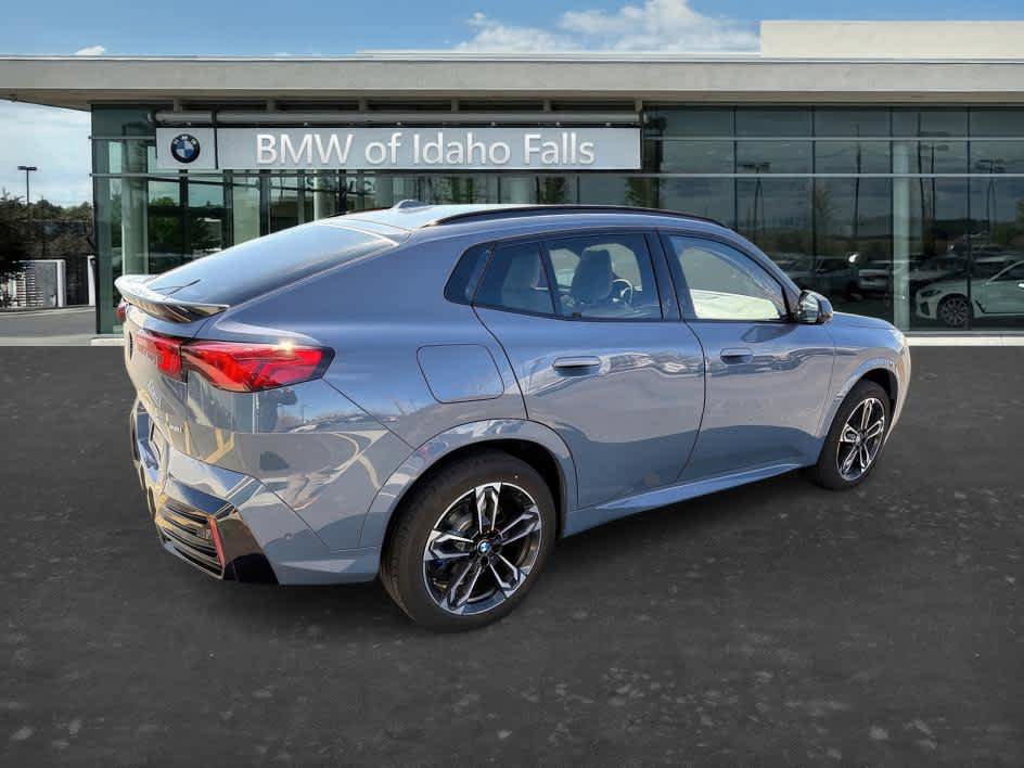 Certified 2026 BMW X2 xDrive28i AWD/4WD image 2