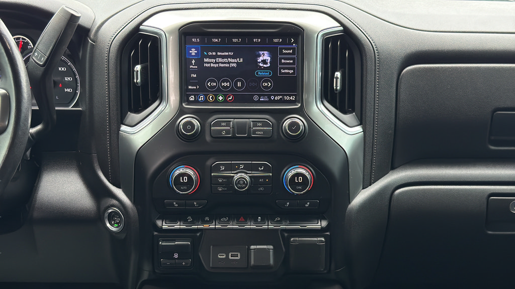 Used 2020 Chevrolet Silverado 1500 LT Trail Boss AWD/4WD image 18