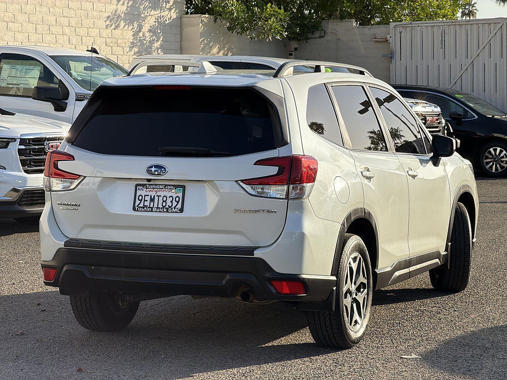 Used 2019 Subaru Forester Premium w/ All-Weather Package AWD/4WD image 5
