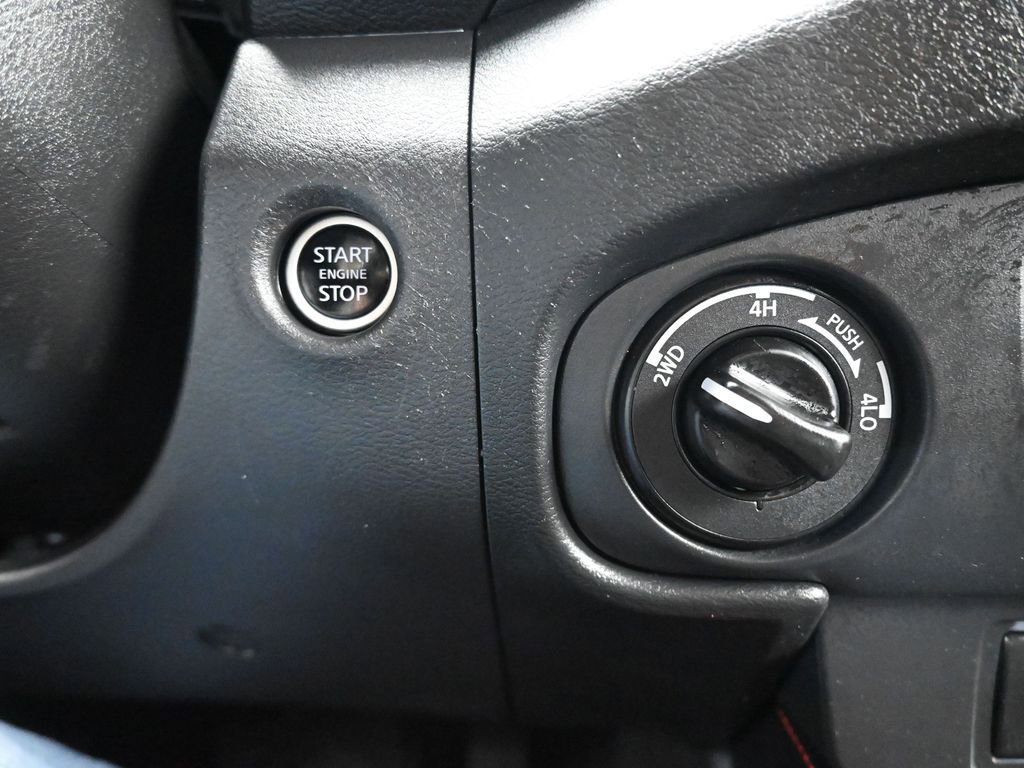 Used 2024 Nissan Frontier PRO-4X w/ Technology Package image 22