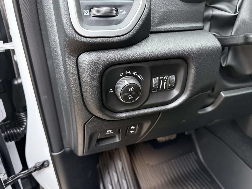 New 2026 RAM 1500 Big Horn AWD/4WD image 30