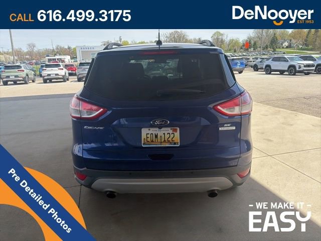 Used 2016 Ford Escape SE w/ Equipment Group 201A FWD image 4