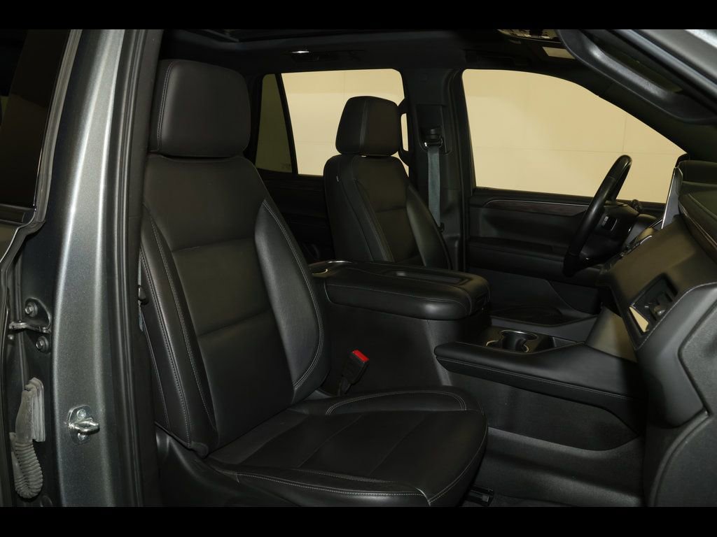 Used 2021 Chevrolet Tahoe Z71 w/ Z71 Signature Package AWD/4WD image 34