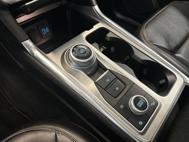 Used 2020 Ford Explorer XLT w/ Equipment Group 202A AWD/4WD image 33