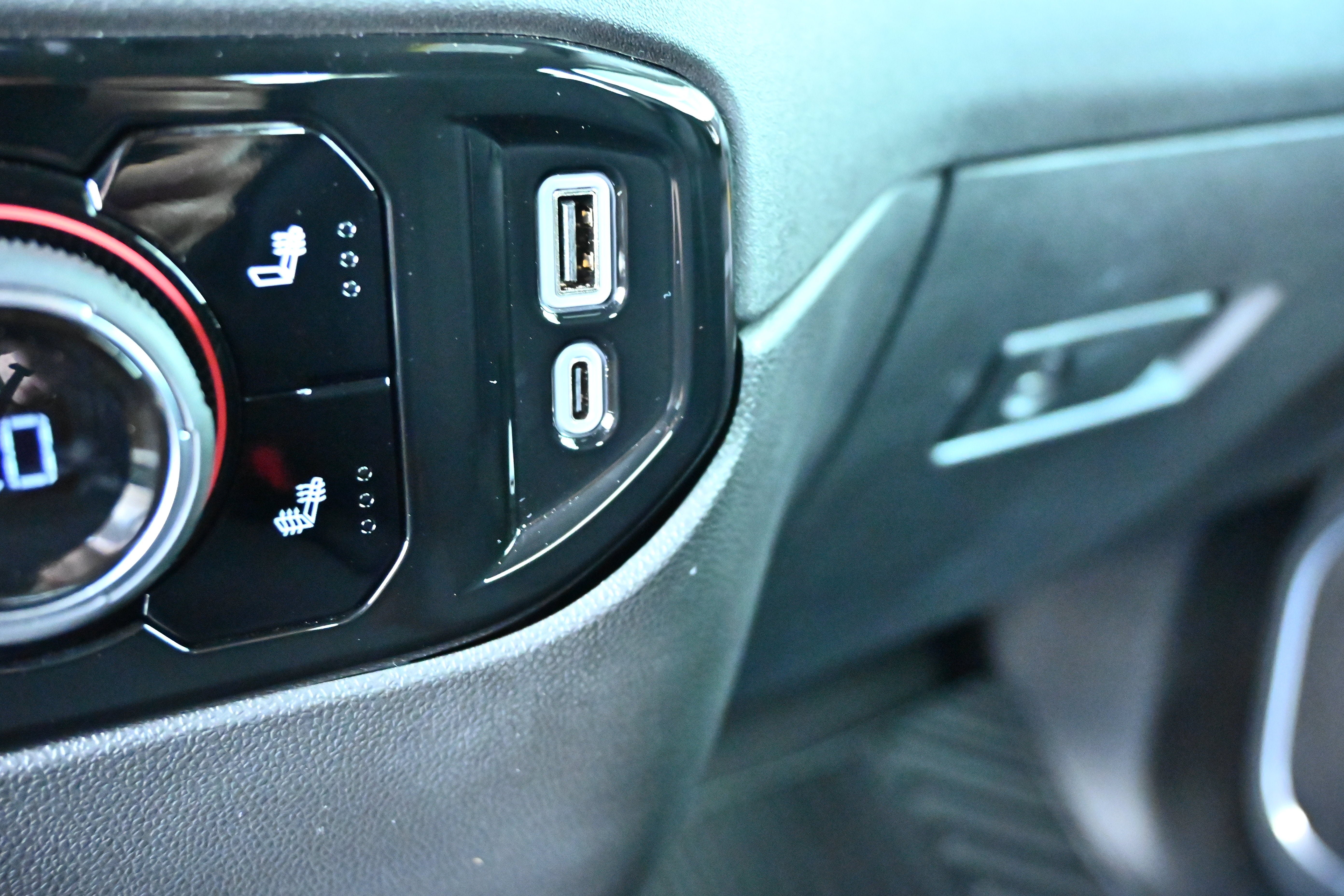 Used 2026 Chevrolet Silverado 1500 LT AWD/4WD image 27
