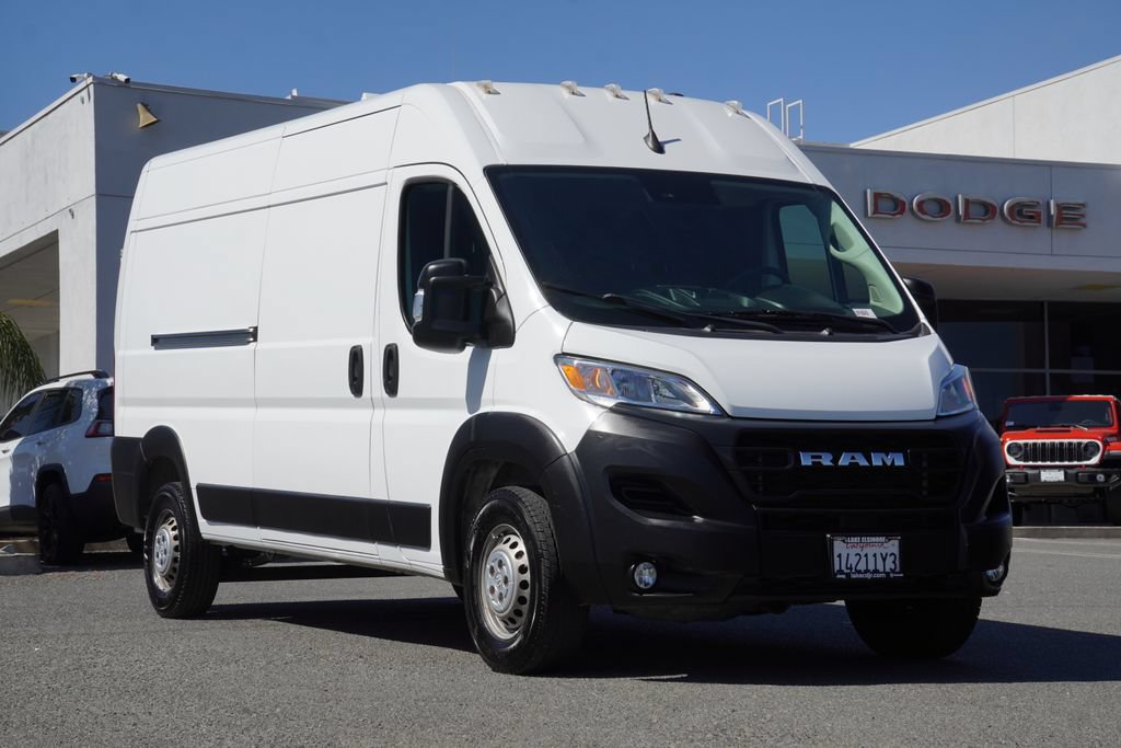 Used 2024 RAM ProMaster 2500 w/ Convenience Group FWD image 2