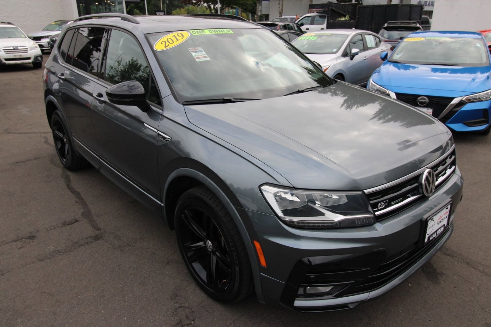 Used 2019 Volkswagen Tiguan SEL Premium R-Line AWD/4WD image 7