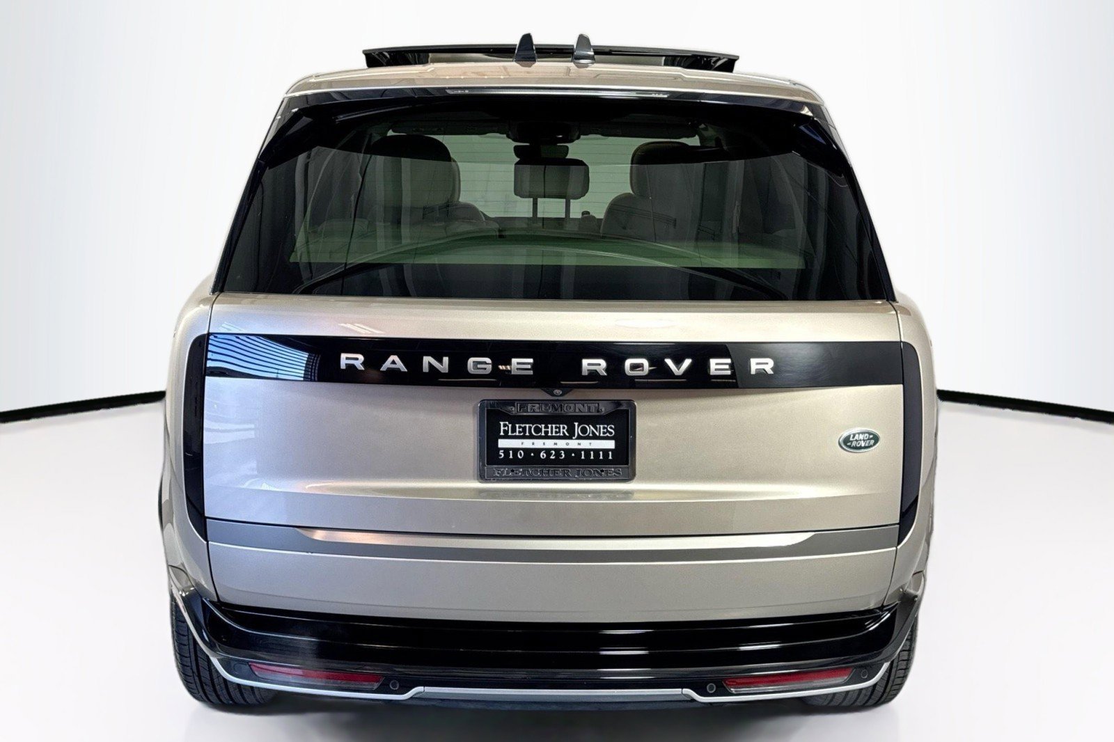 Used 2023 Land Rover Range Rover SE image 6