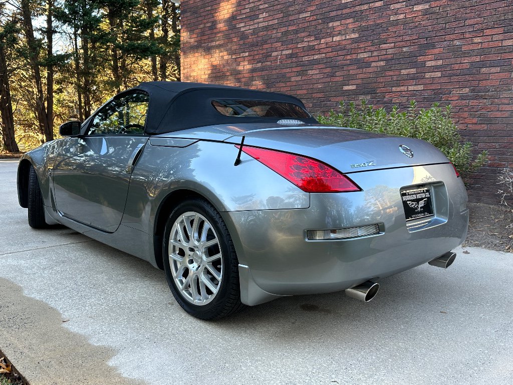 Used 2006 Nissan 350Z Grand Touring RWD image 5