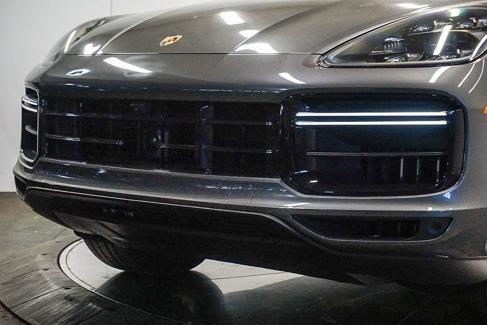 Certified 2022 Porsche Cayenne Turbo AWD/4WD image 8