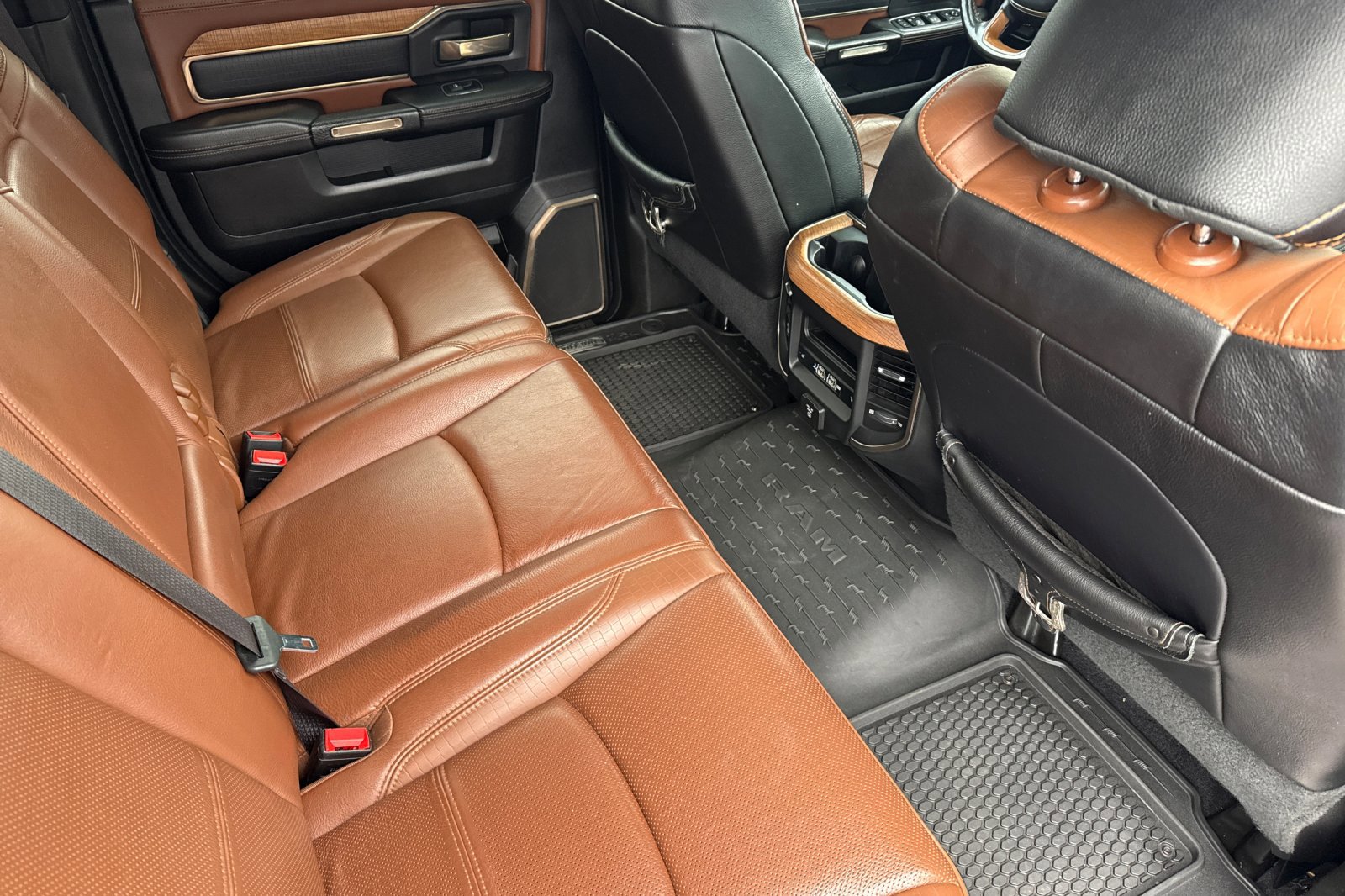 Used 2019 RAM 3500 Limited image 19