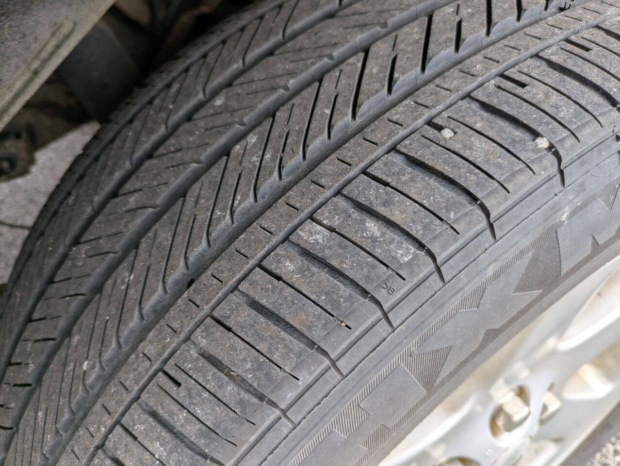 Used 2004 Land Rover Discovery HSE image 4