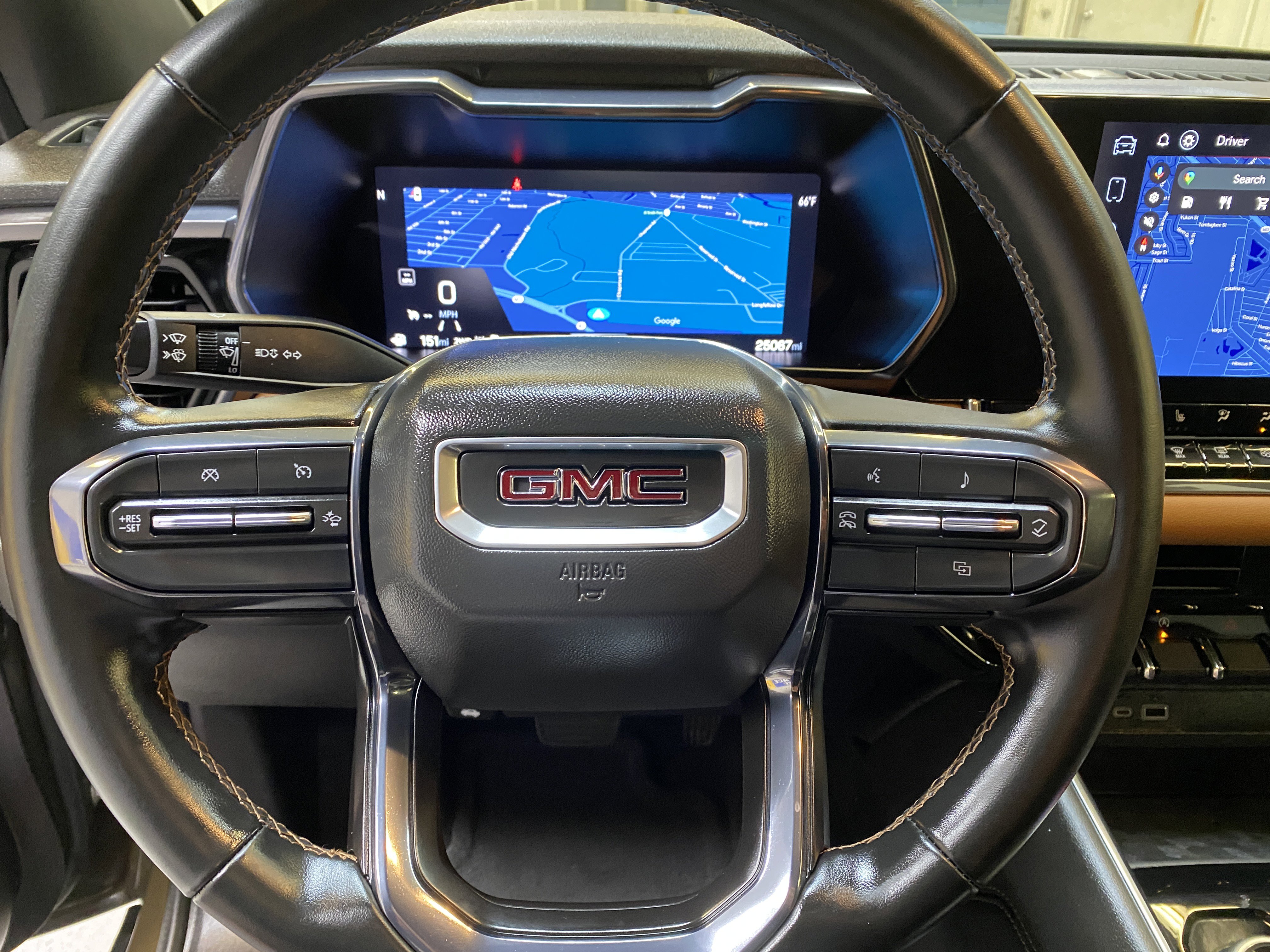 Used 2024 GMC Canyon AT4 image 29