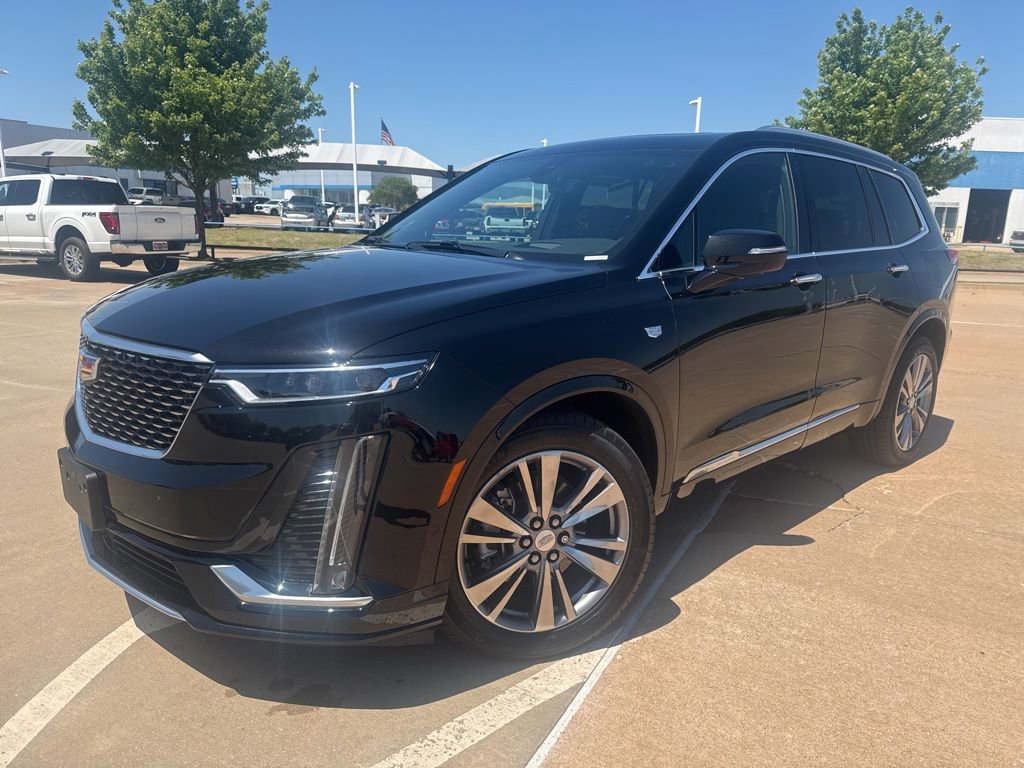 Used 2025 Cadillac XT6 Premium Luxury w/ Platinum Package AWD/4WD image 1