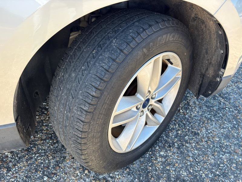 Used 2016 Ford Edge SEL w/ Equipment Group 201A image 18