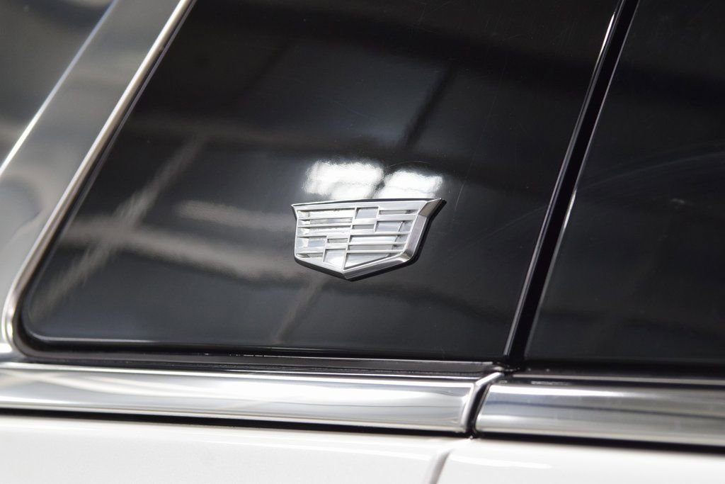 Used 2023 Cadillac Escalade ESV Premium Luxury Platinum w/ Heavy-Duty Trailer Package image 18