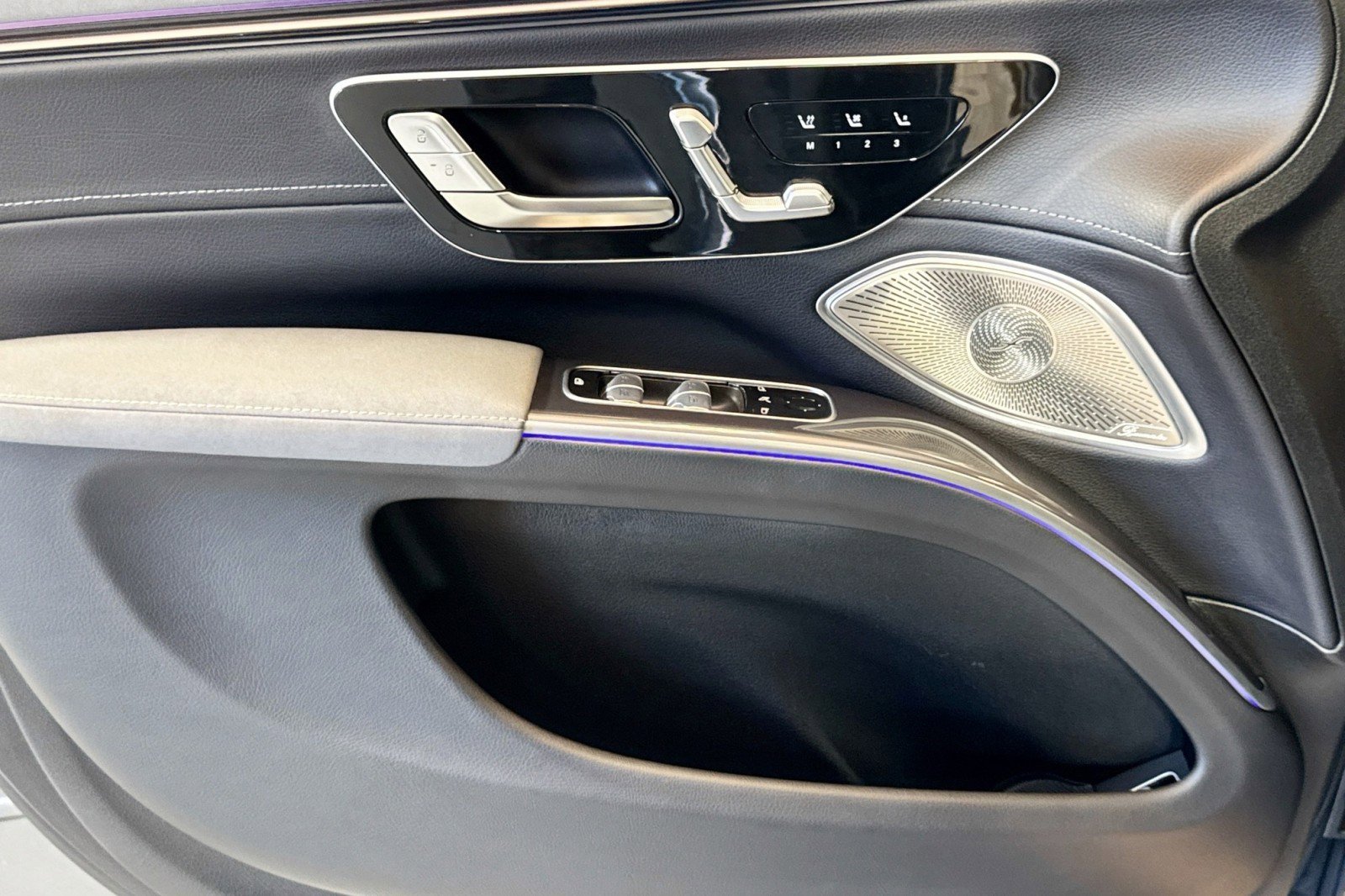 Certified 2023 Mercedes-Benz EQS 450+ 4MATIC SUV image 17