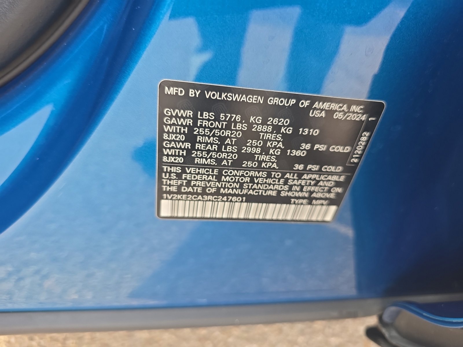 Certified 2024 Volkswagen Atlas Cross Sport SE image 25