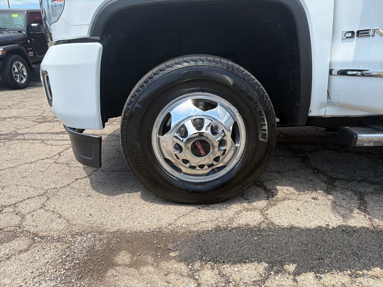 Used 2019 GMC Sierra 3500 Denali w/ Duramax Plus Package AWD/4WD image 29