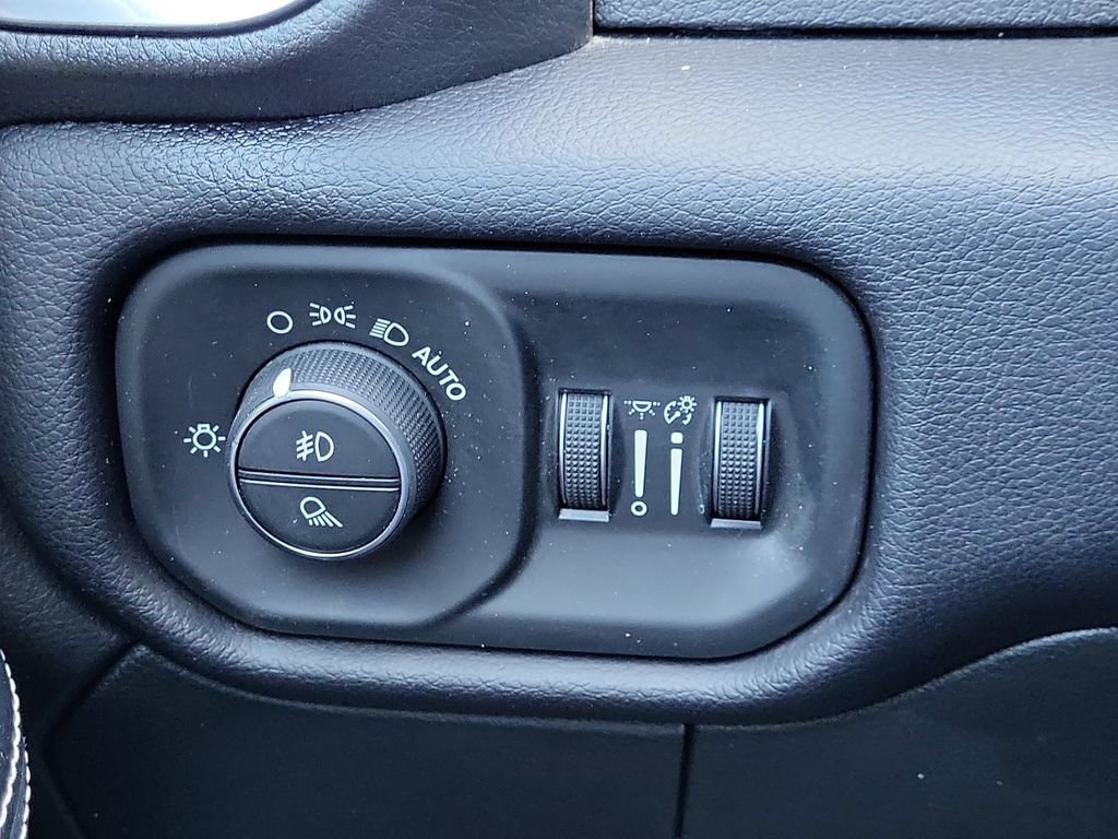 Used 2022 RAM 3500 Laramie AWD/4WD image 33