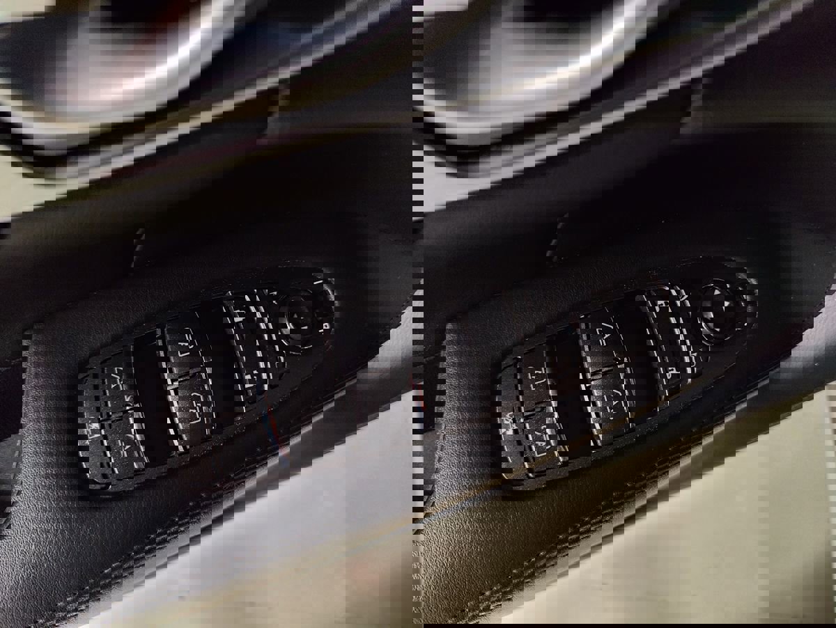 Used 2015 INFINITI Q70 L 3.7 w/ Technology Package image 22