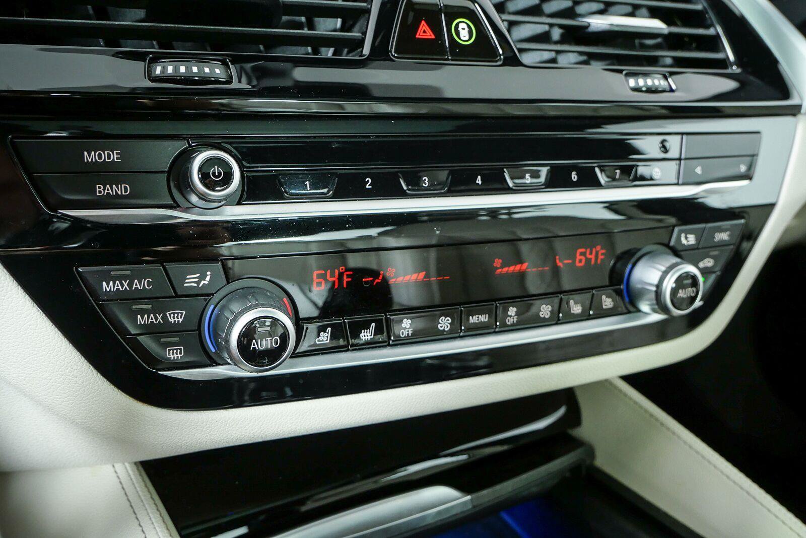 Used 2021 BMW M550i xDrive AWD/4WD image 16